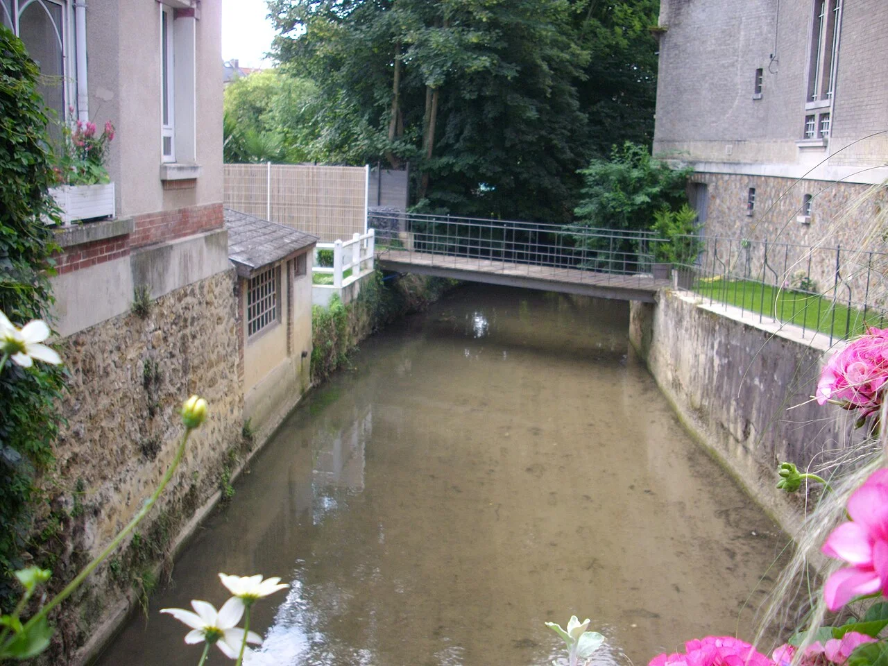 The Cubry watercourse in Épernay