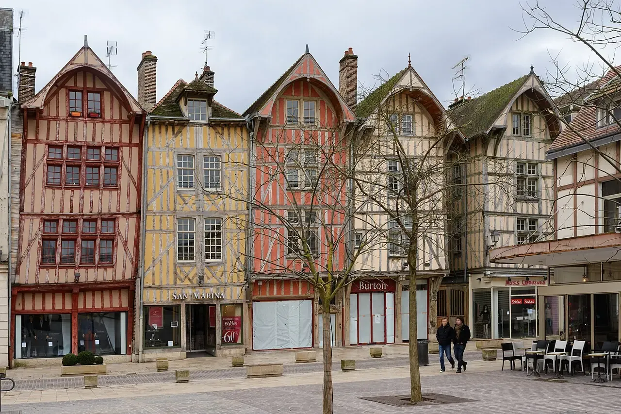 Half-timbered houses along rue Émile-Zola in Troyes